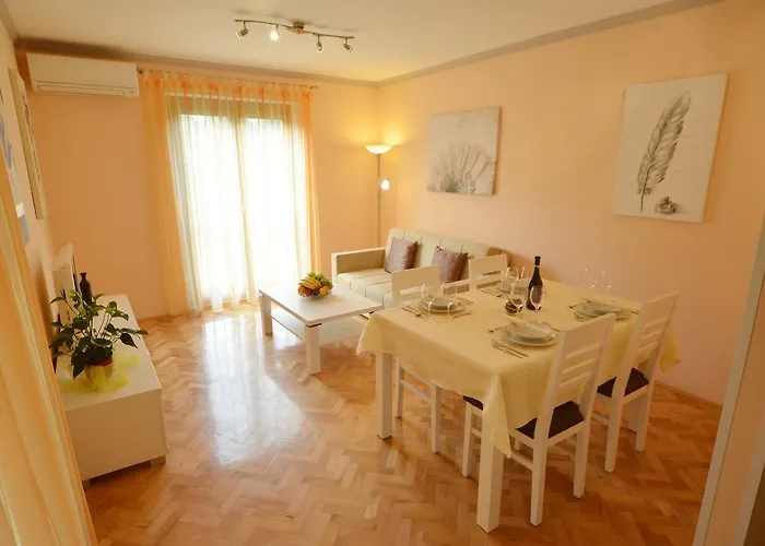 Bernardo Apartment