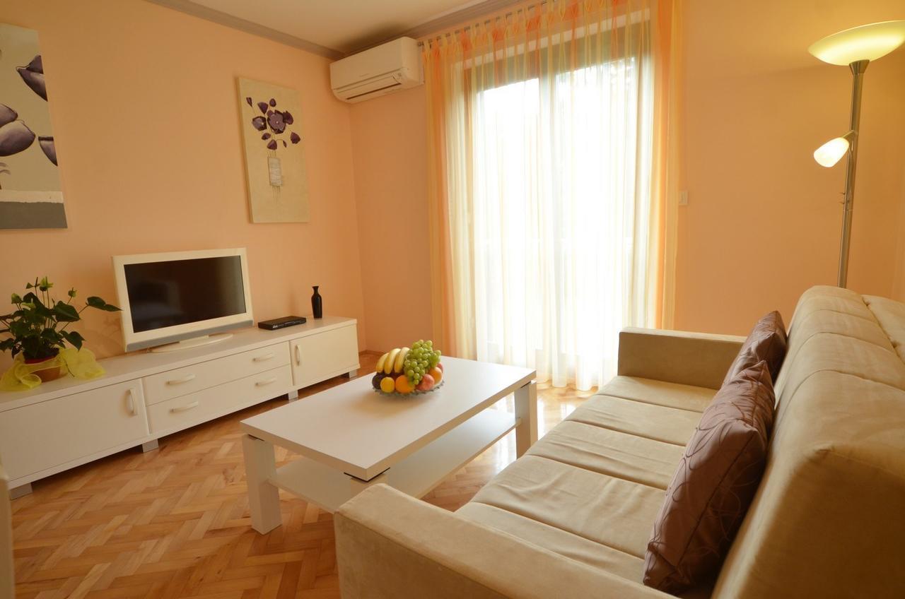 Bernardo Apartment